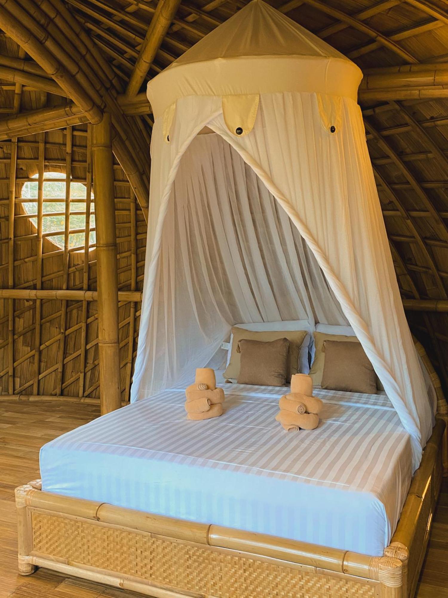 Alamvaya Bali Bamboo House Villa Сидемен Екстериор снимка