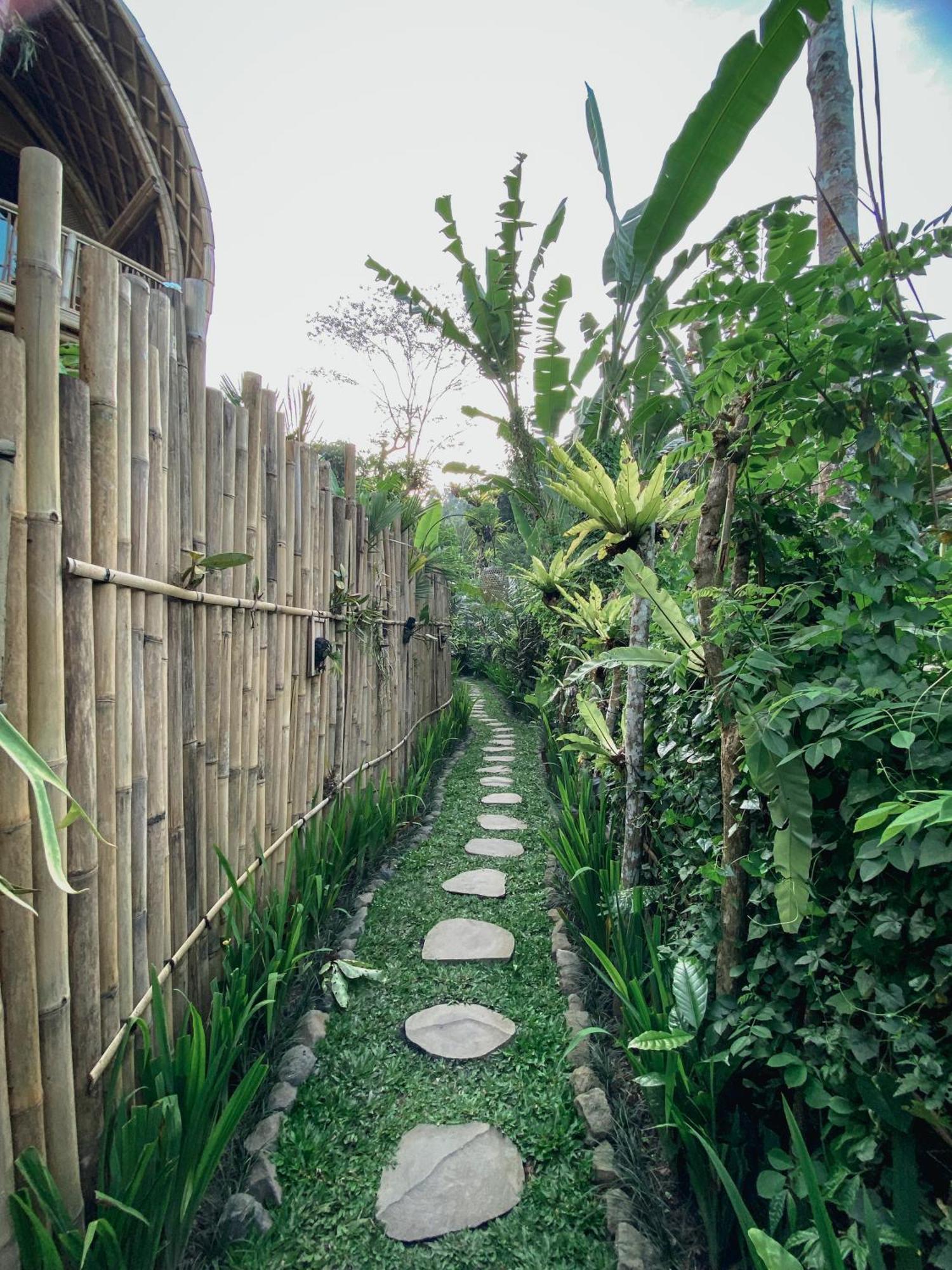 Alamvaya Bali Bamboo House Villa Сидемен Екстериор снимка