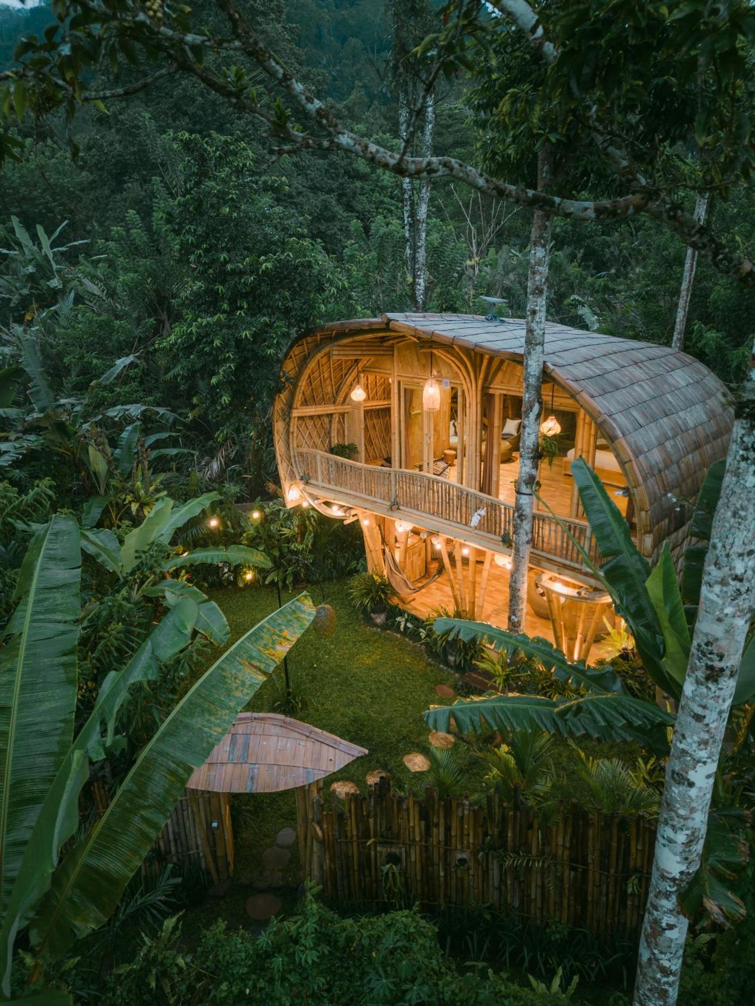 Alamvaya Bali Bamboo House Villa Сидемен Екстериор снимка