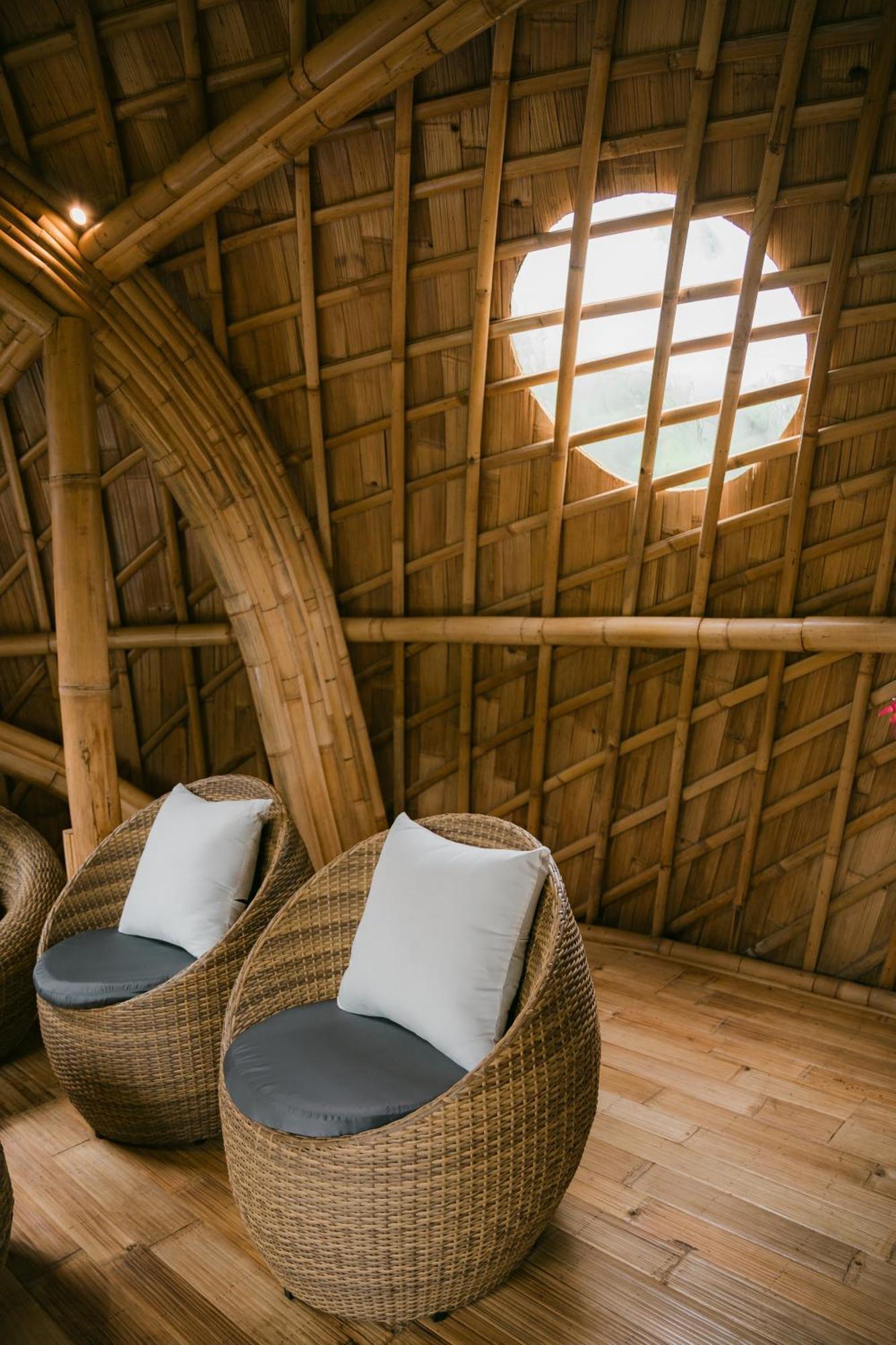 Alamvaya Bali Bamboo House Villa Сидемен Екстериор снимка