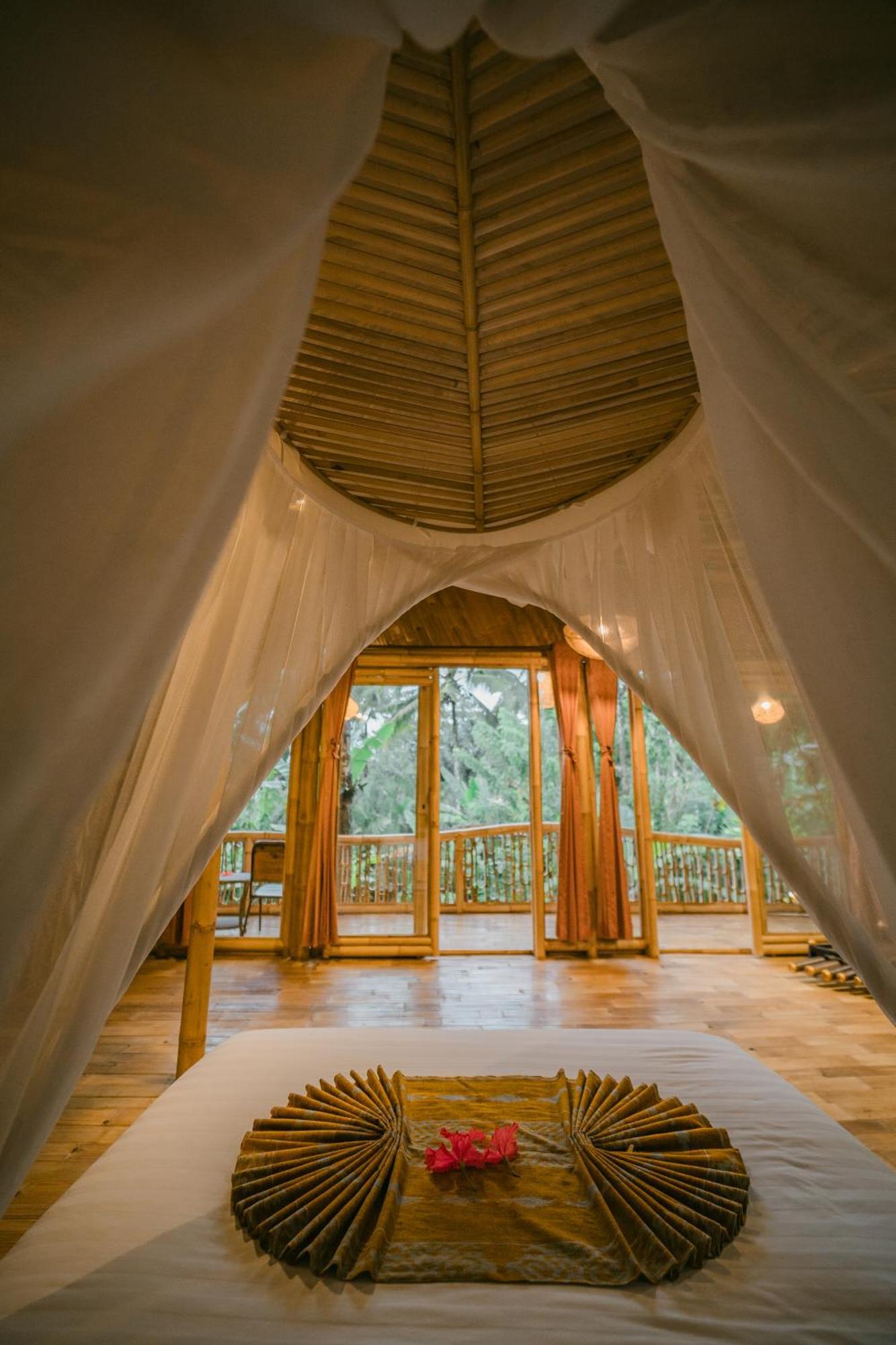 Alamvaya Bali Bamboo House Villa Сидемен Екстериор снимка