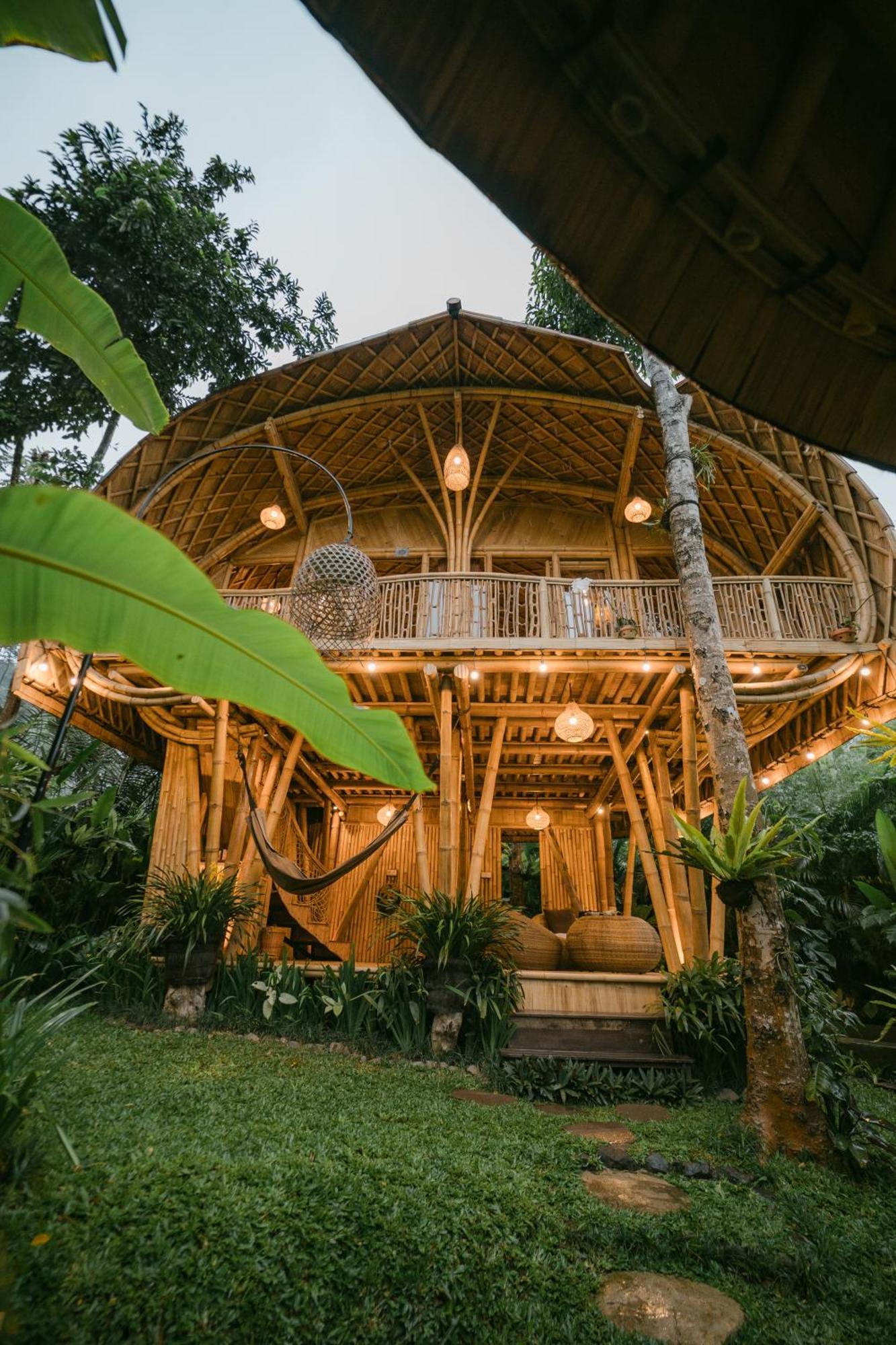 Alamvaya Bali Bamboo House Villa Сидемен Екстериор снимка